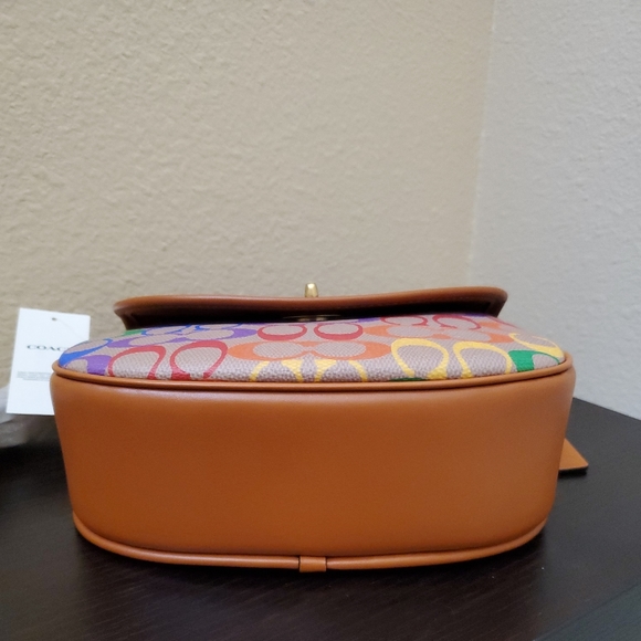 Coach Willow Saddle Bag In Rainbow Signature Canvas - Picture 11 of 12